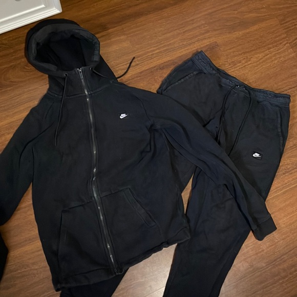 nike sweat suits